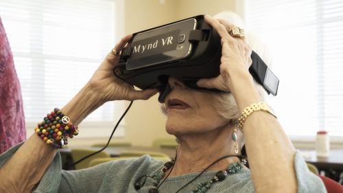 Empresa desenvolve headsets de Realidade Virtual voltada à terapia de pessoas mais velhas